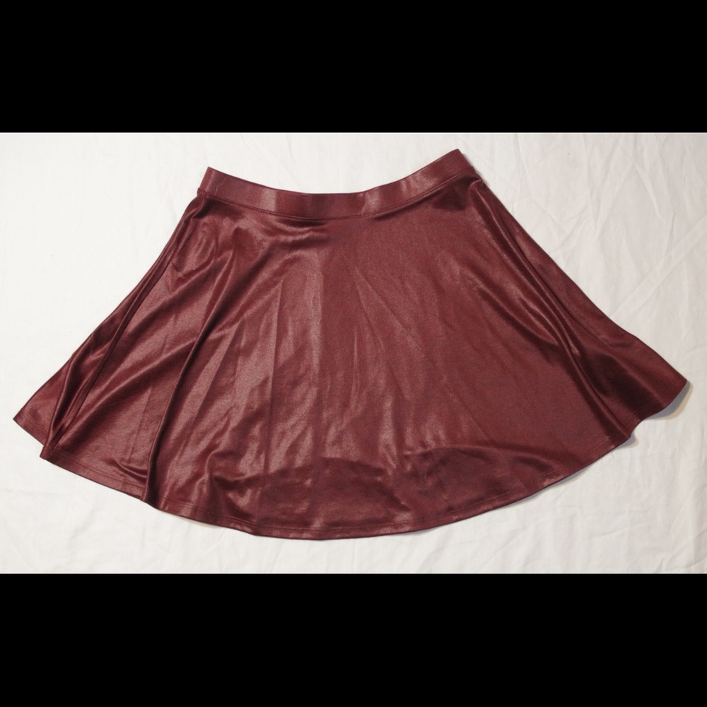 Forever 21 maroon shiny skater skirt